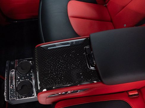 New 2025 Rolls-Royce Cullinan Black Badge w/ Leather Finishing Pack image 27