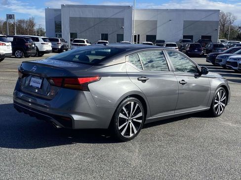 Used 2022 Nissan Altima 2.5 SR image 6