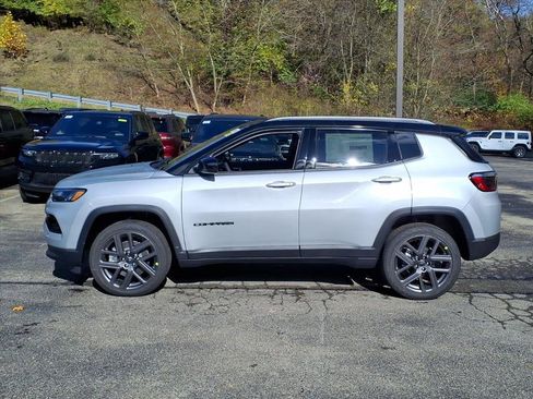 New 2026 Jeep Compass Limited image 2
