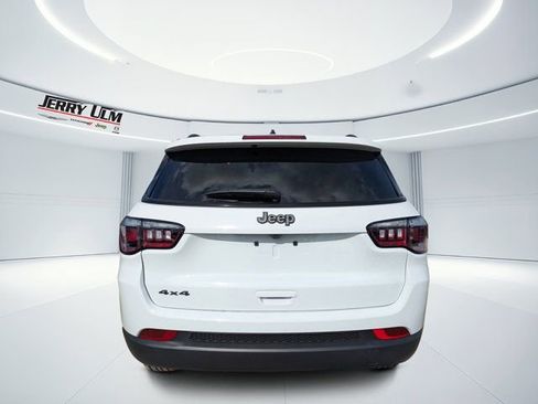 New 2026 Jeep Compass Latitude AWD/4WD image 4