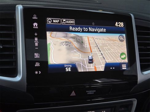 Used 2017 Honda Pilot Touring image 18