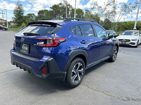 Used 2026 Subaru Crosstrek 2.5i Premium AWD/4WD image 3