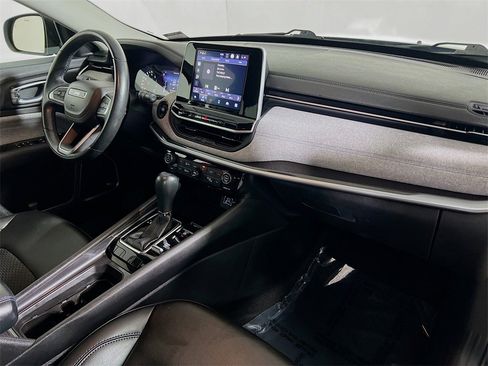 Used 2022 Jeep Compass Latitude w/ Sun and Sound Group image 25