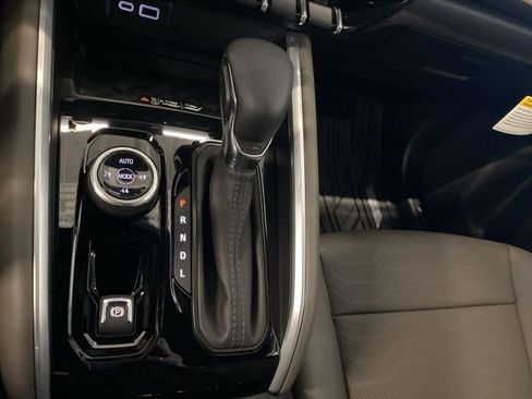 New 2026 Chevrolet Colorado ZR2 w/ Technology Package AWD/4WD image 22
