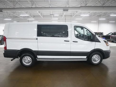 Used 2024 Ford Transit 250 Low Roof AWD w/ Exterior Upgrade Package image 35