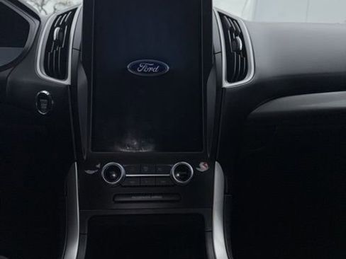 Used 2024 Ford Edge SEL image 8