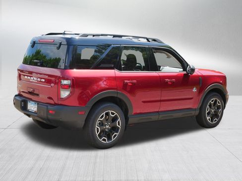 Used 2025 Ford Bronco Sport Outer Banks w/ Outer Banks Tech Package+ AWD/4WD image 7