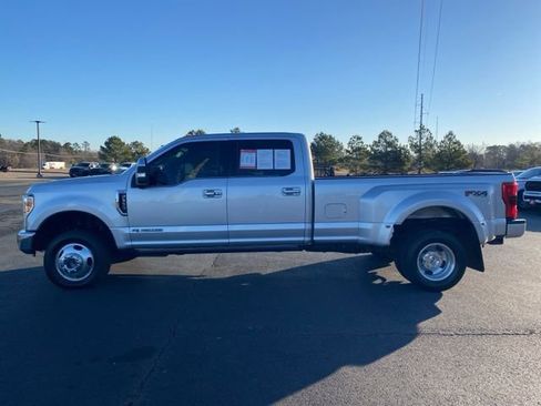 Used 2019 Ford F350 Platinum w/ Platinum Ultimate Package image 4
