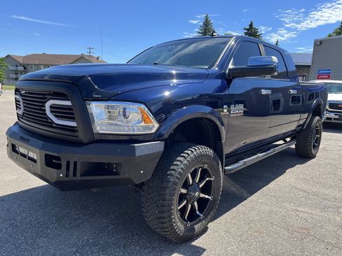 Used 2017 RAM 2500 Laramie w/ Convenience Group AWD/4WD image 2