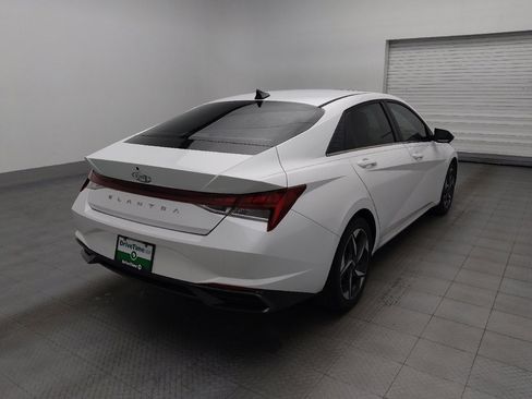 Used 2021 Hyundai Elantra SEL w/ Convenience + Premium Package FWD image 9