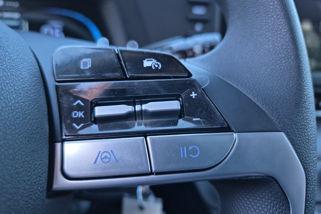 New 2026 Hyundai Elantra SE FWD image 26