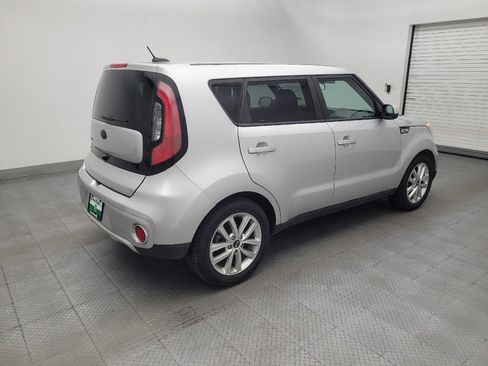 Used 2018 Kia Soul + FWD image 10