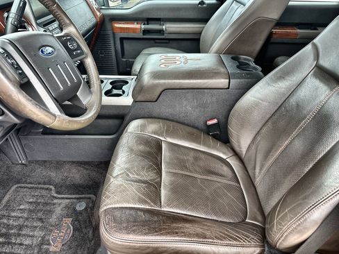 Used 2015 Ford F250 King Ranch w/ FX4 Off-Road Package AWD/4WD image 24