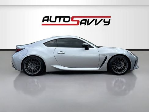 Used 2024 Toyota GR86 RWD image 8