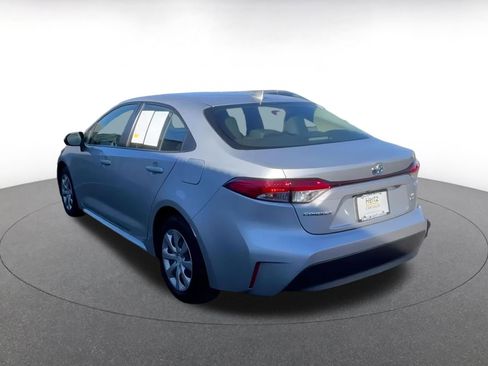 Used 2025 Toyota Corolla LE image 11