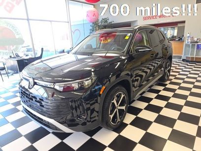 Certified 2025 Volkswagen Tiguan SE