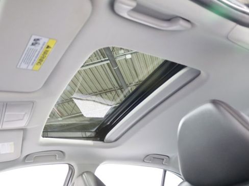 Used 2016 Acura TLX w/ Technology Package image 25