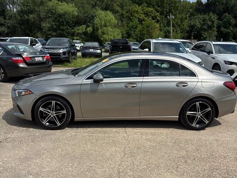 Used 2019 Mercedes-Benz A 220 4MATIC image 2