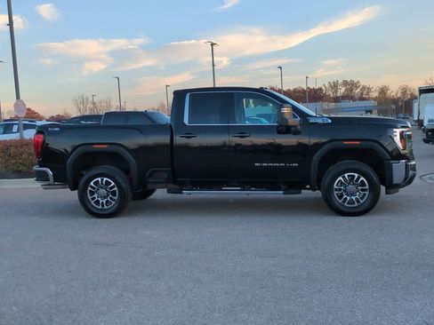 Used 2025 GMC Sierra 2500 SLE image 9
