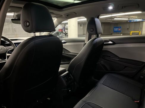 Used 2023 Volkswagen Taos SE AWD/4WD image 23