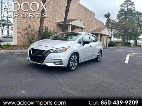 Used 2020 Nissan Versa SR image 1