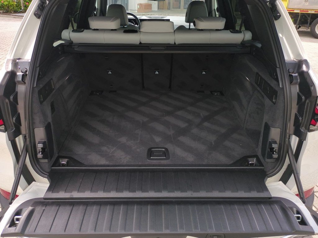 New 2026 BMW X5 sDrive40i w/ Parking Assistance Package RWD image 13