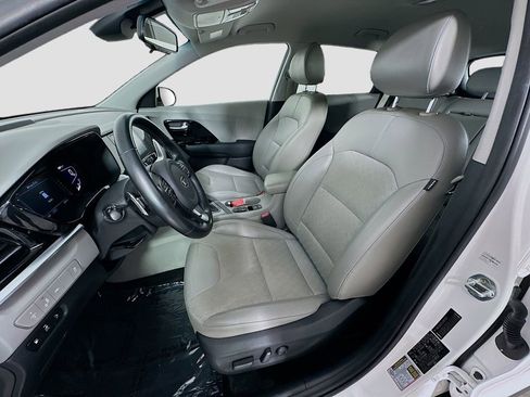 Used 2020 Kia Niro EX image 5