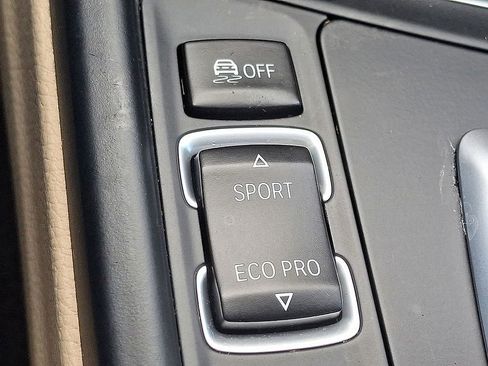 Used 2018 BMW 320i xDrive Sedan w/ Convenience Package image 25