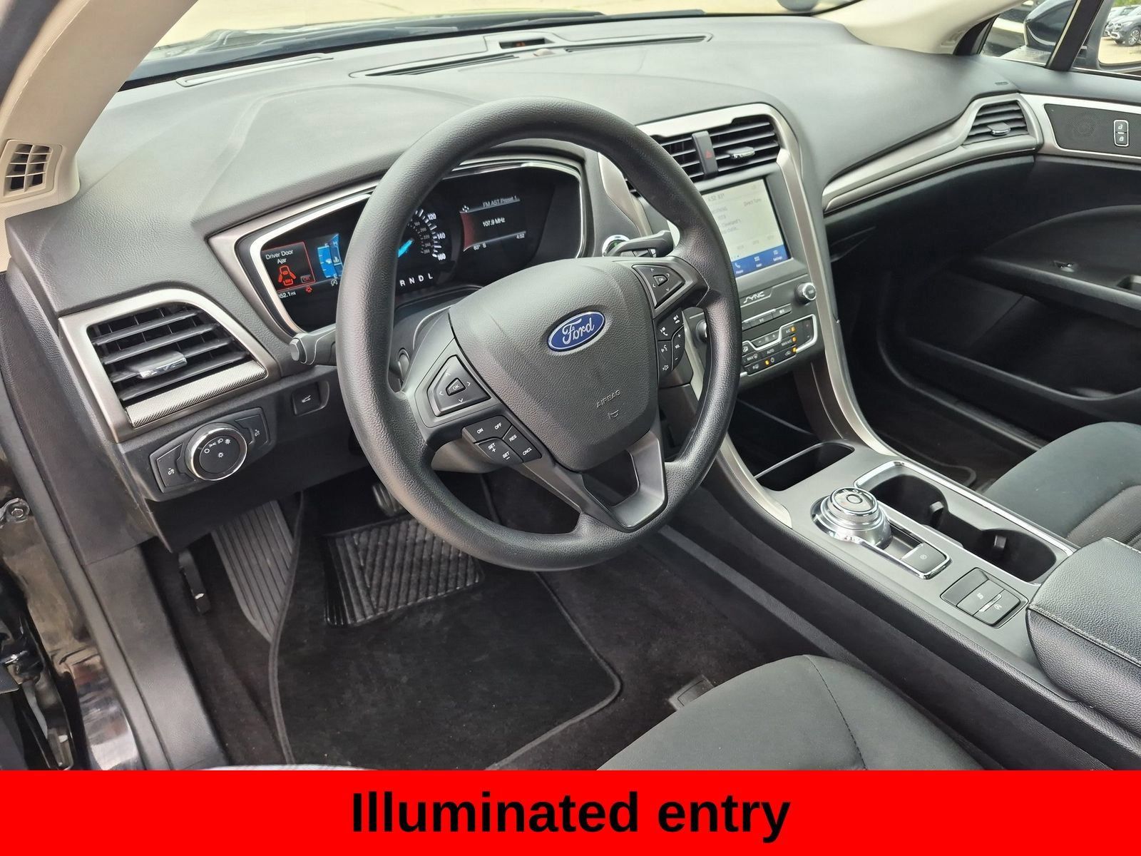 Used 2020 Ford Fusion SE FWD image 16
