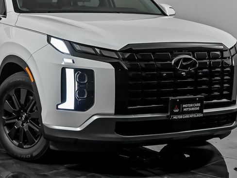 Used 2023 Hyundai Palisade SEL AWD/4WD image 2