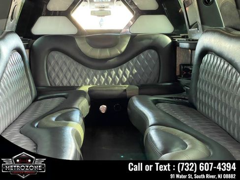 Used 2016 Cadillac Escalade 2WD image 16