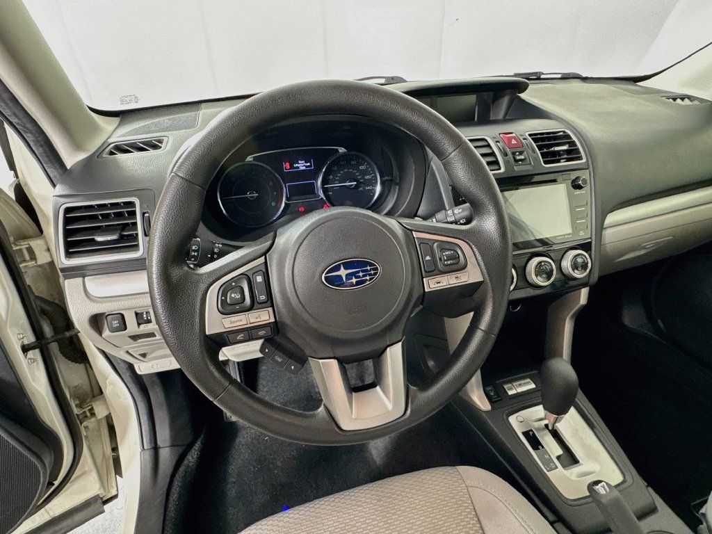 Used 2017 Subaru Forester 2.5i Premium AWD/4WD image 11