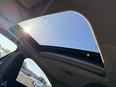 Used 2018 Honda HR-V EX image 5