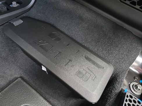 New 2025 Jeep Gladiator Sport image 82