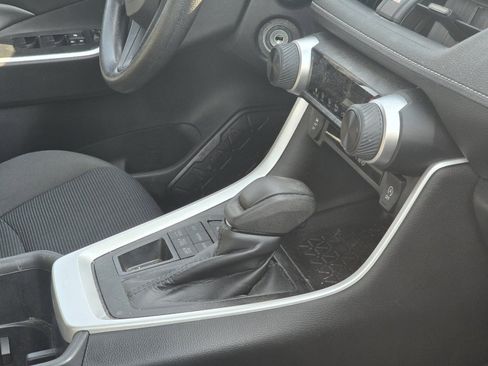 Used 2024 Toyota RAV4 LE AWD/4WD image 16