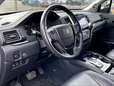 Used 2016 Honda Pilot Touring image 17