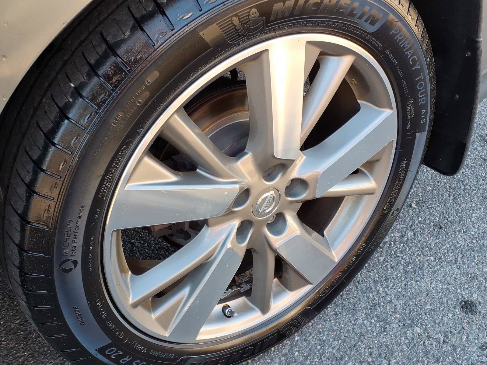 Used 2015 Nissan Pathfinder Platinum w/ Cargo Package FWD image 12