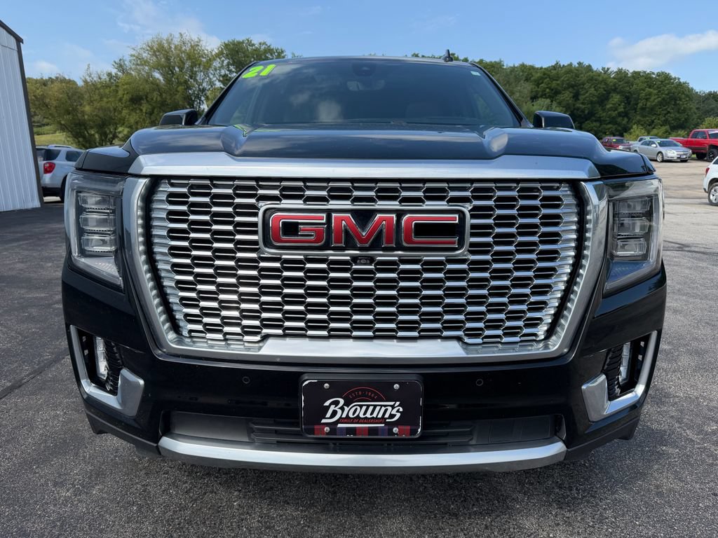 Used 2021 GMC Yukon Denali w/ Denali Premium Package AWD/4WD image 2