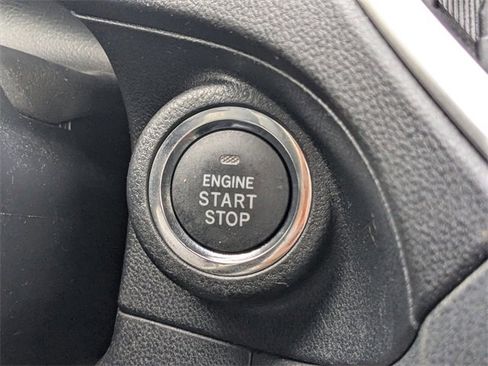 Used 2019 Subaru Crosstrek 2.0i Limited w/ Moonroof Package w/Navigation image 28