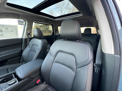 New 2026 Nissan Pathfinder SL w/ SL Premium Package AWD/4WD image 26