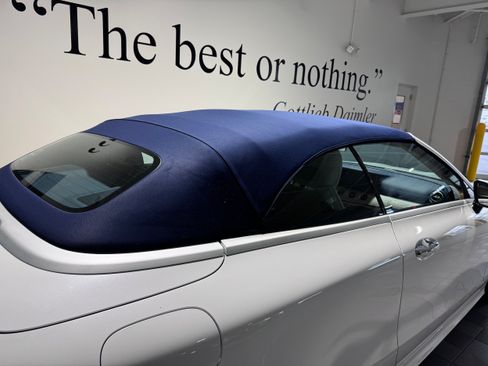 Used 2023 Mercedes-Benz E 450 4MATIC Cabriolet image 10
