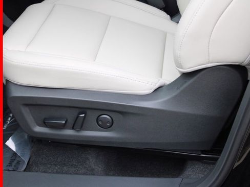 New 2025 Nissan Murano SV w/ Cargo Package image 11