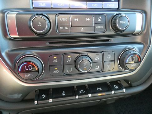Used 2018 Chevrolet Silverado 1500 LT w/ All Star Edition AWD/4WD image 27