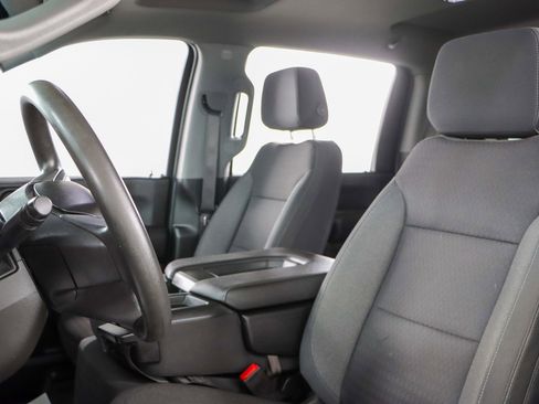 Used 2022 Chevrolet Silverado 2500 Custom w/ Custom Value Package image 24