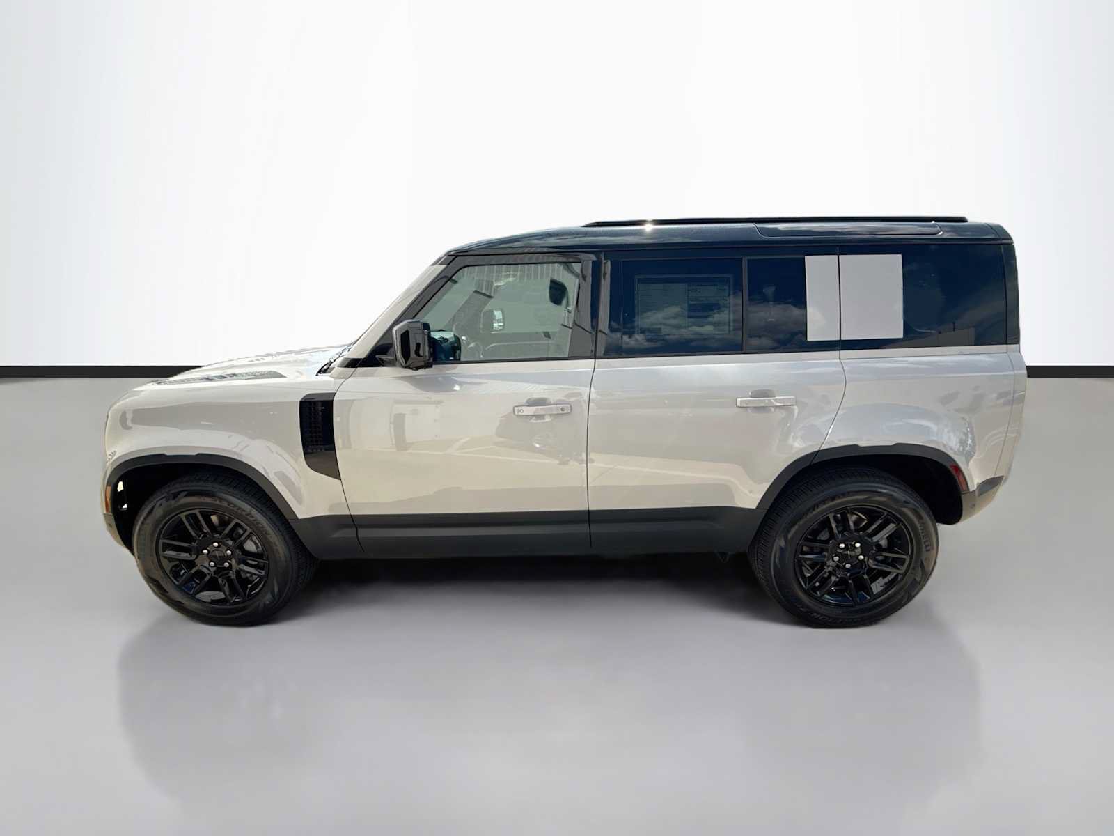 New 2026 Land Rover Defender 110 S AWD/4WD image 5