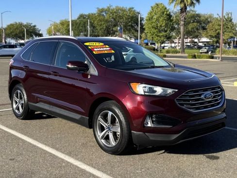 Used 2019 Ford Edge SEL w/ Equipment Group 201A AWD/4WD image 3