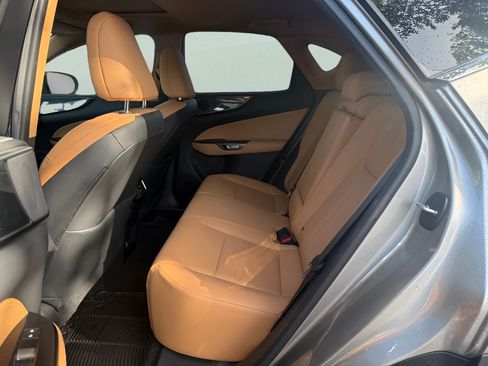 Used 2024 Lexus NX 250 FWD image 8