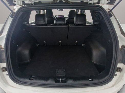 Used 2024 Jeep Compass Latitude image 25