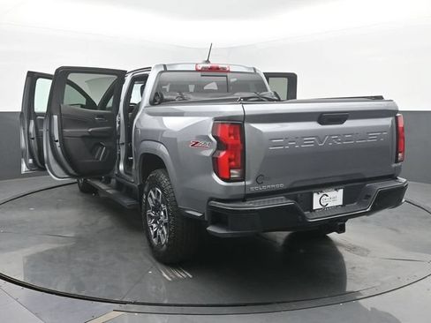 Used 2025 Chevrolet Colorado Z71 w/ Technology Package AWD/4WD image 54