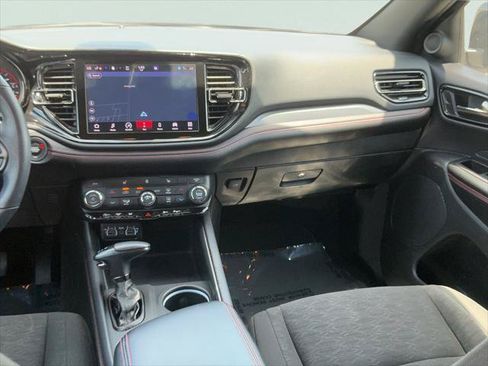 Certified 2025 Dodge Durango GT AWD/4WD image 17